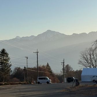 駐車場からの景色！北岳の頭が見えてた！
