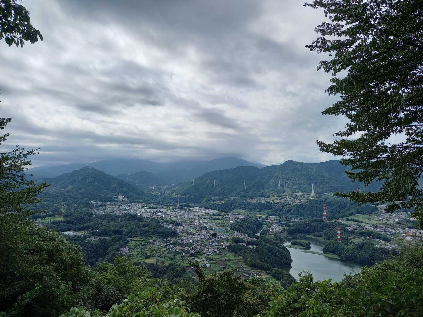 大垂水峠から南高尾山稜 縦走コース　の写真