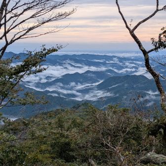 伊豆ヶ岳からは東京都心まで見えてしまう