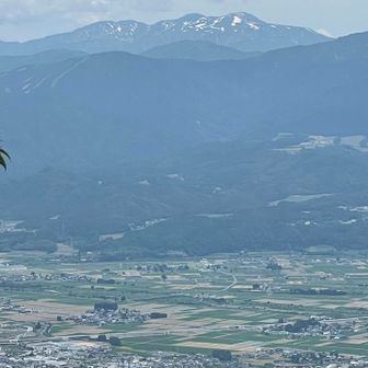 　　　　　白山（大汝峰、御前峰）
ここで年配の男性ペア👬を追い抜く