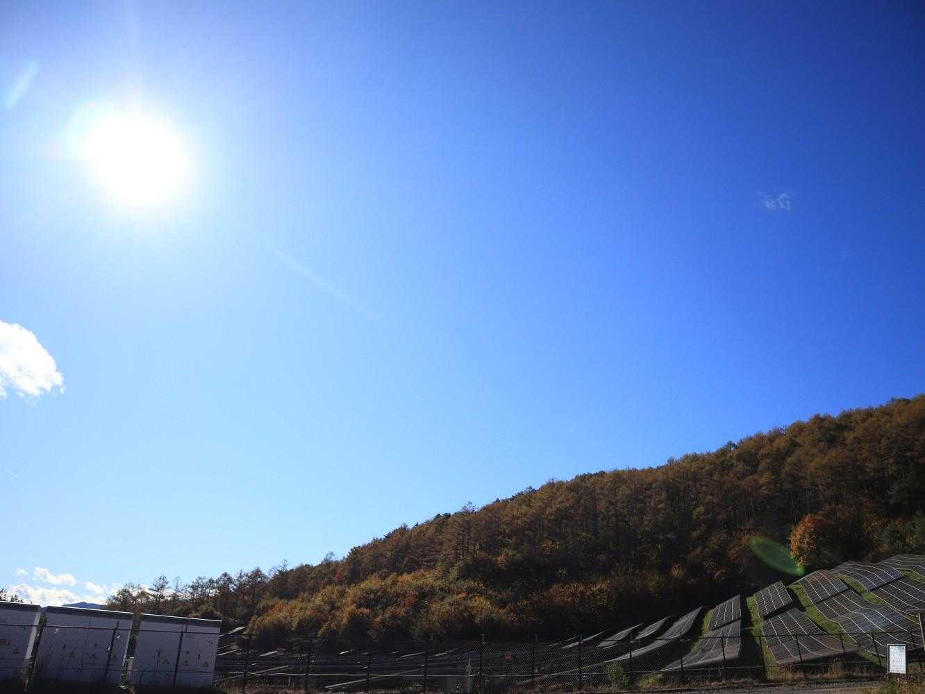 ソーラーパネル稼働中☀️
また晴れた時にリベンジに来ることを誓って、お風呂に向かいます
