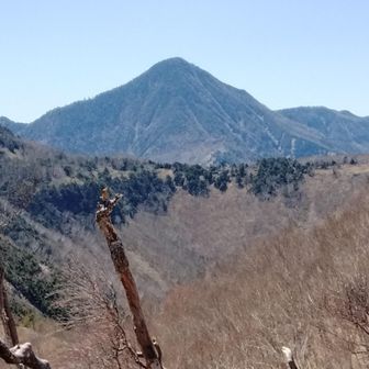 貫禄十分の皇海山
