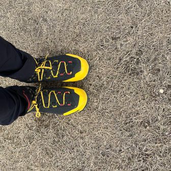 残雪期用に買った靴。評判どうりで良かった。
特に下りが楽。