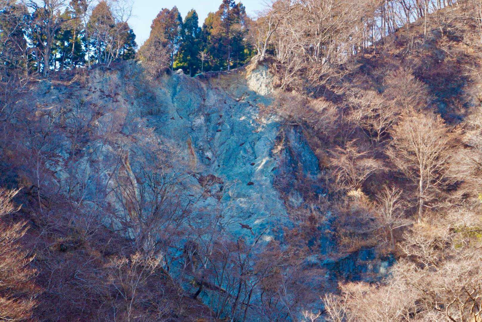 山肌は青🩵