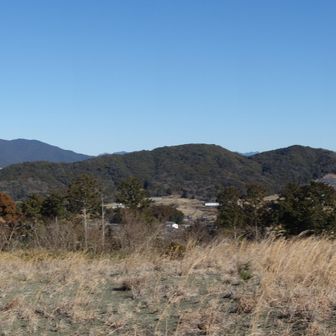 見晴台の200°のパノラマ。ここでテント泊するのもありか。