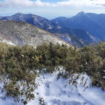 御在所、鎌ヶ岳
東雨乞岳