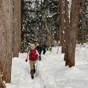                 しっかり雪が積もってます😳

                         今日は✋５人で
                          let's go ٩( ᐛ )و

