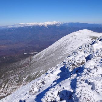 暫くいたが誰も来ず、思った以上に静かな御嶽山を堪能して下山開始。