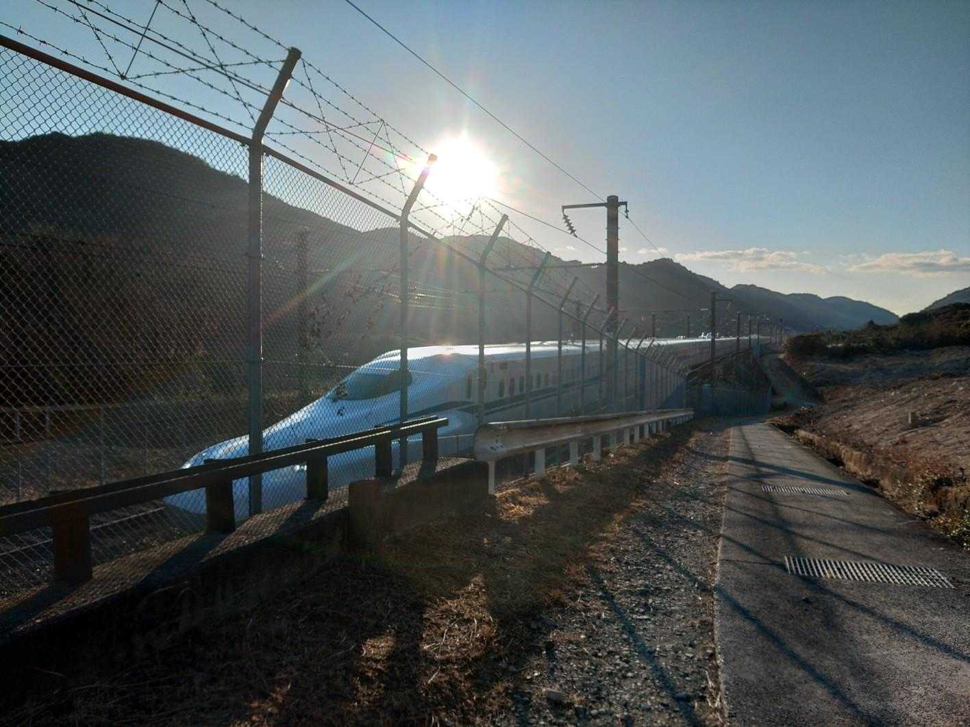 🚅
