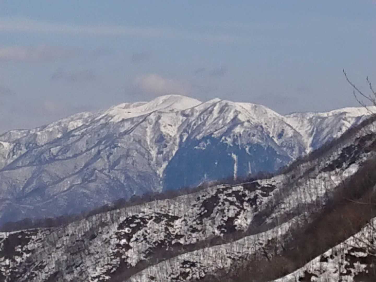 能郷白山アップ