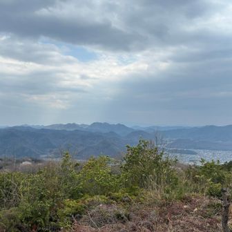 うっすらと四国の山々か？！
肉眼ではそんな気がしたが写真は？