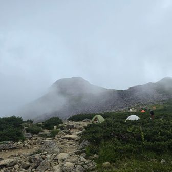 笠ヶ岳のテント場