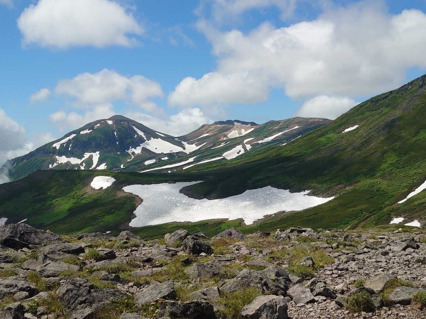 赤岳登山口-赤岳-小泉岳-緑岳-大雪高原温泉沼めぐり登山コ 縦走コースの写真