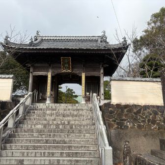 備忘録
こちらの入り口手前にある、女性2人で営むじゃこ天のお店、最高に美味しかった✨
次も必ず寄りたいです！