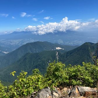 あの白い砂浜をいつか見てみたい

しかし、ここまで来ちゃって帰れるかと不安しかない
景色楽しめん…