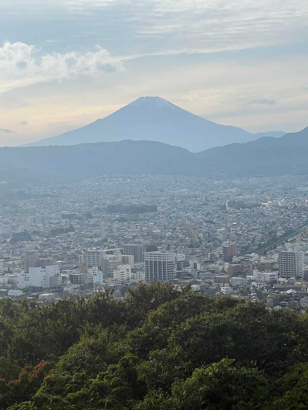 【フラット登山】海から山へ丹沢を目指す　湘南から幾重もの山と谷を越えての写真