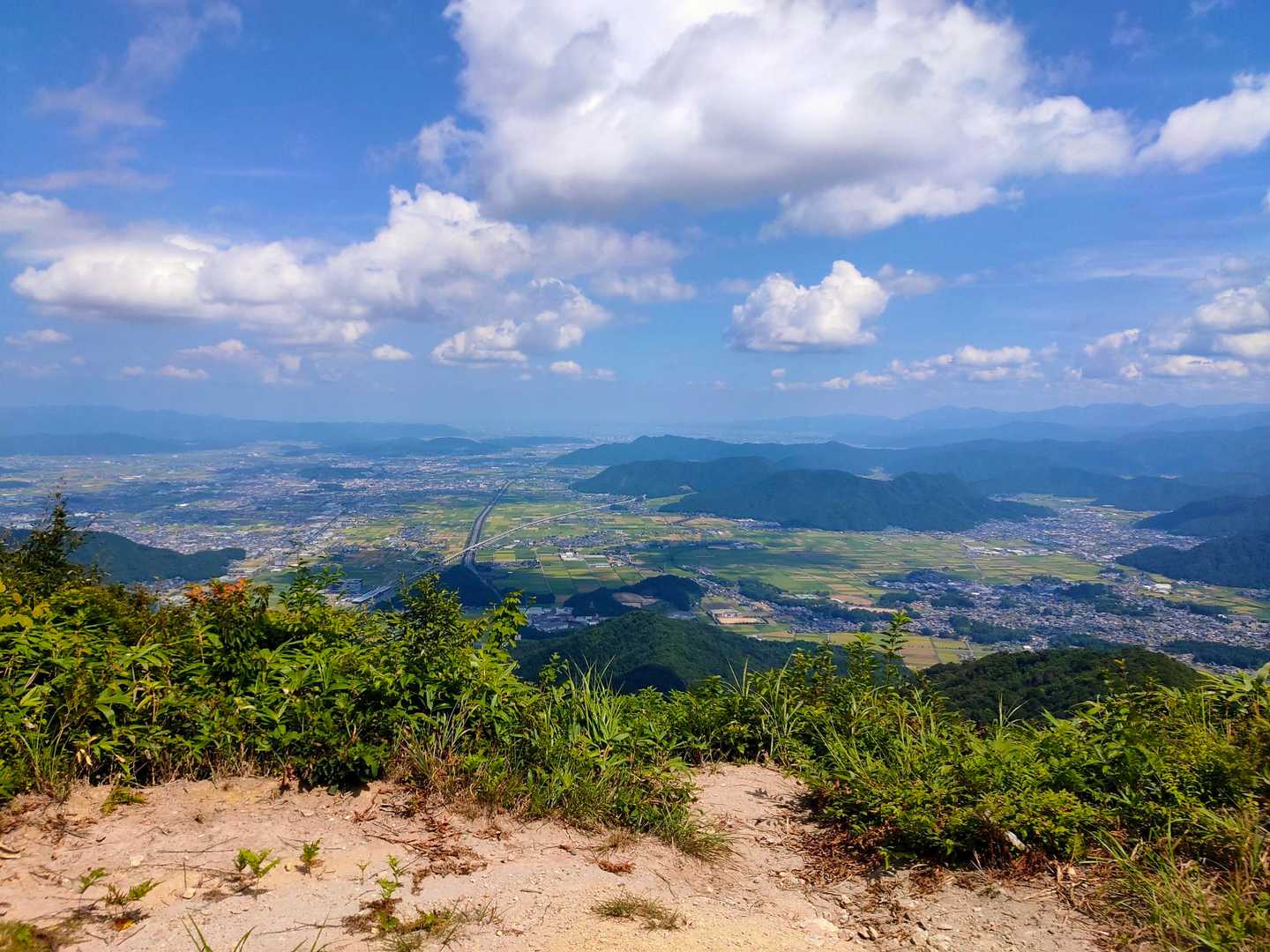 山頂手前の神社付近？ここが一番景色良い！