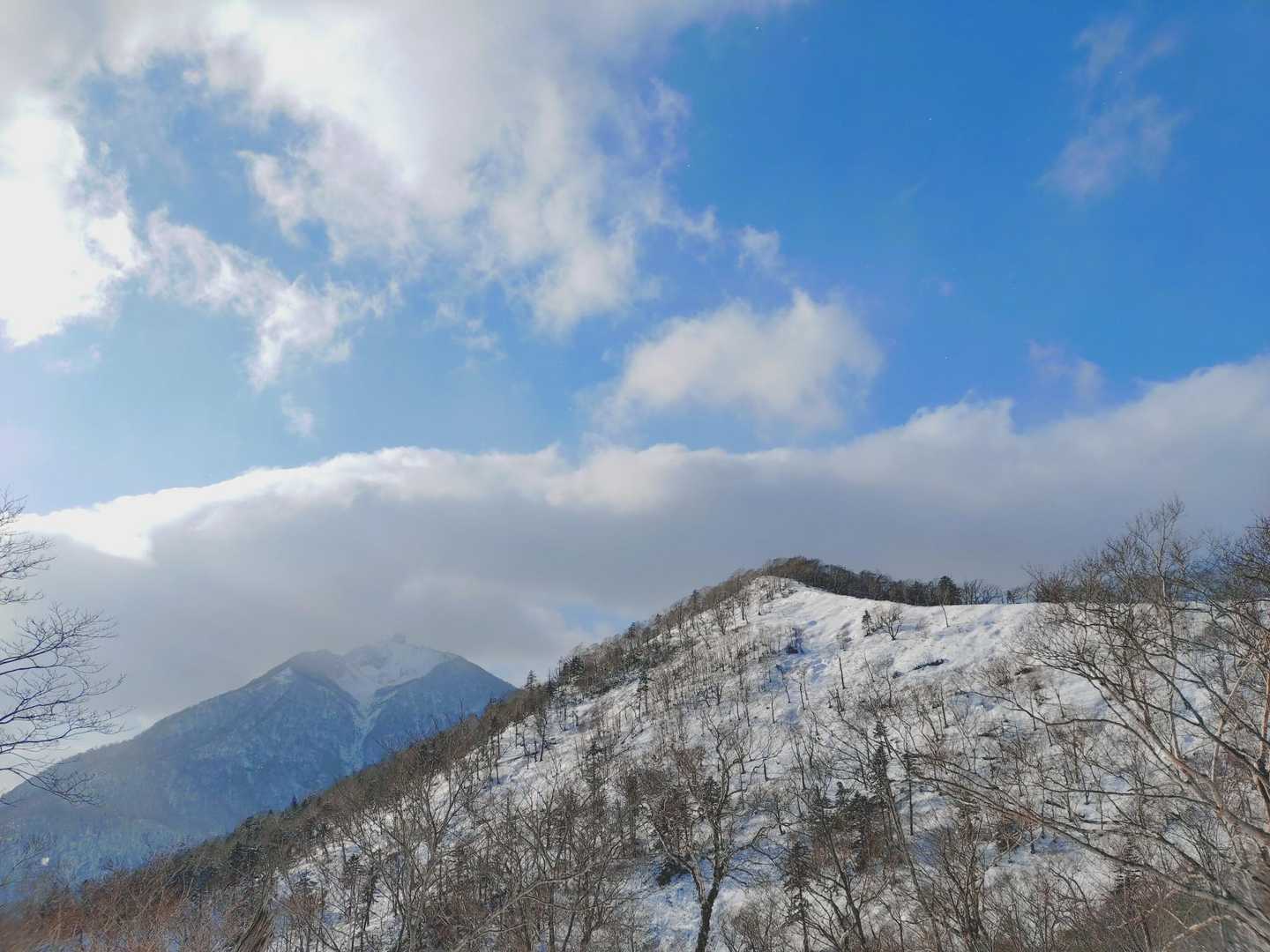 幌平山へ…もう恵庭岳隠れますね😰