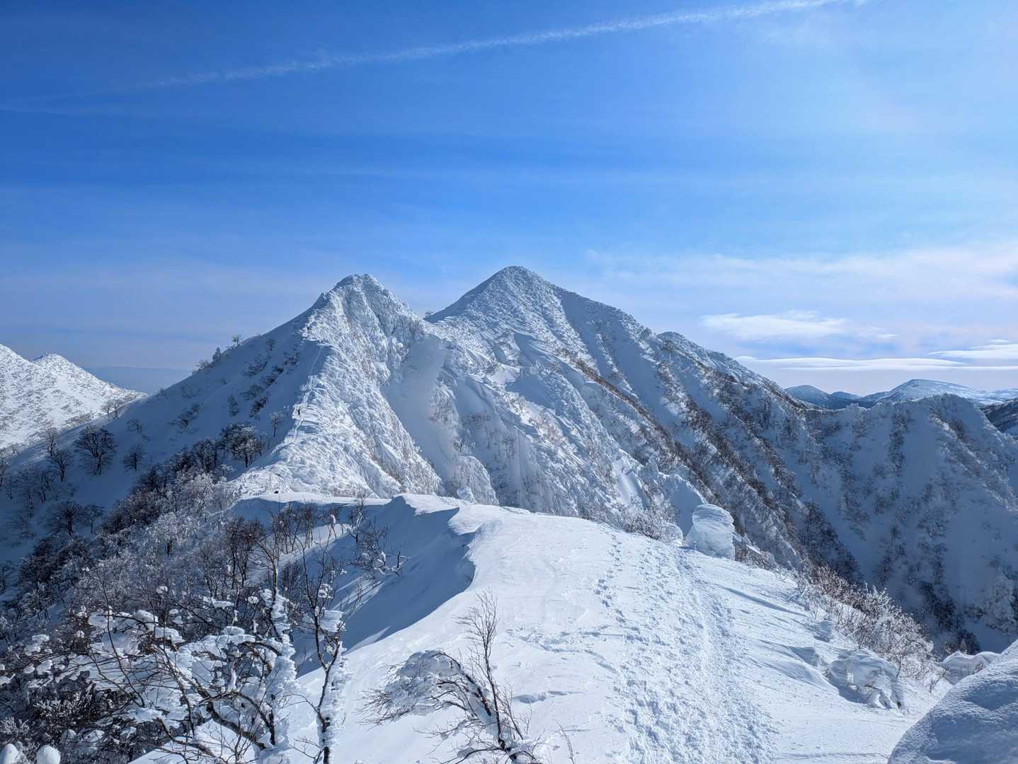 下山は速い…
雁戸山、超イケメン山だ
いい眺め
下山するのがもったいない…😭