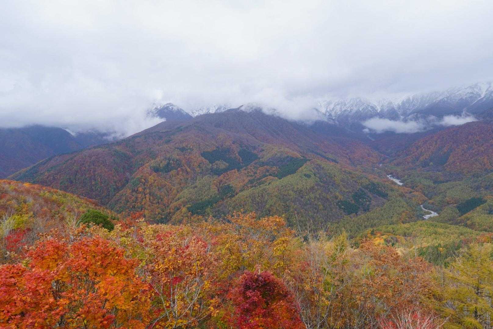 山頂テラスから白馬方面