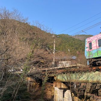 貴船口の駅まで降った時に、自分を終点の鞍馬まで運んでくれた車両が出町柳行きとして折り返し運転してました🚃