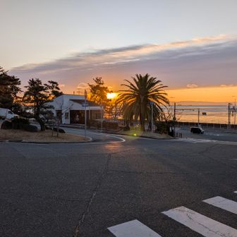 7:20　須磨浦公園駅出発
朝日が眩しい