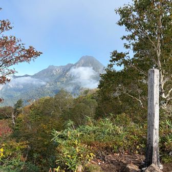 戸隠山頂に到着
高妻山が見えました