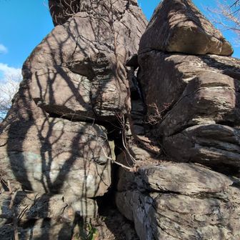 クルソン仏岩
登れるらしいですが、今回は登らず