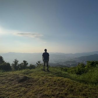 長崎の街を見下ろす。

ノーモア　ナガサキ　

山登りが出来る平和が続きますように。
