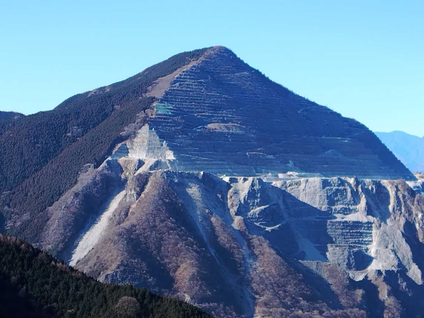 武甲山
