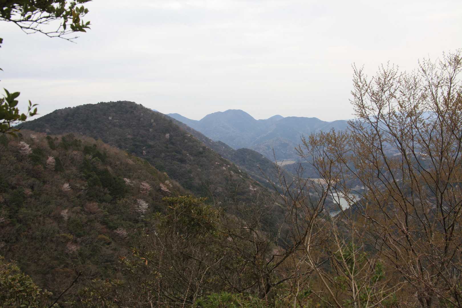 谷山-石山 縦走コースの写真