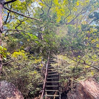 迂回した天狗岩の反対側👺
