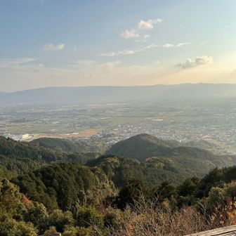 山頂から、ガスっているのは黄砂かな？