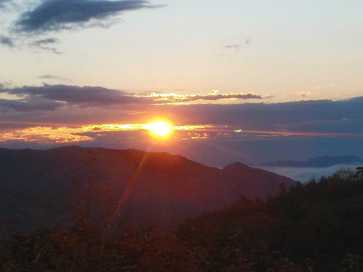 八重山からの日の出🌄