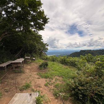 下八石山（南条八石山）休憩所