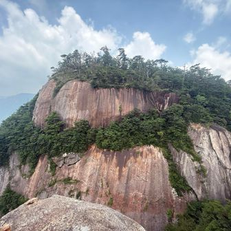 山頂からの眺望
雄鉾岳？！