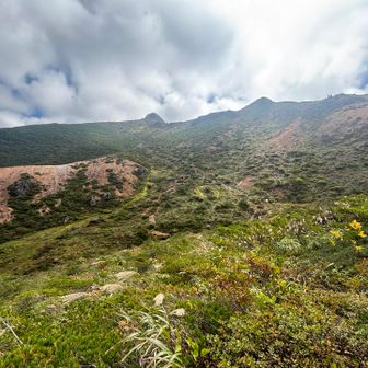 安達太良山～矢筈森
人が見えるのは沼ノ平の辺りかな