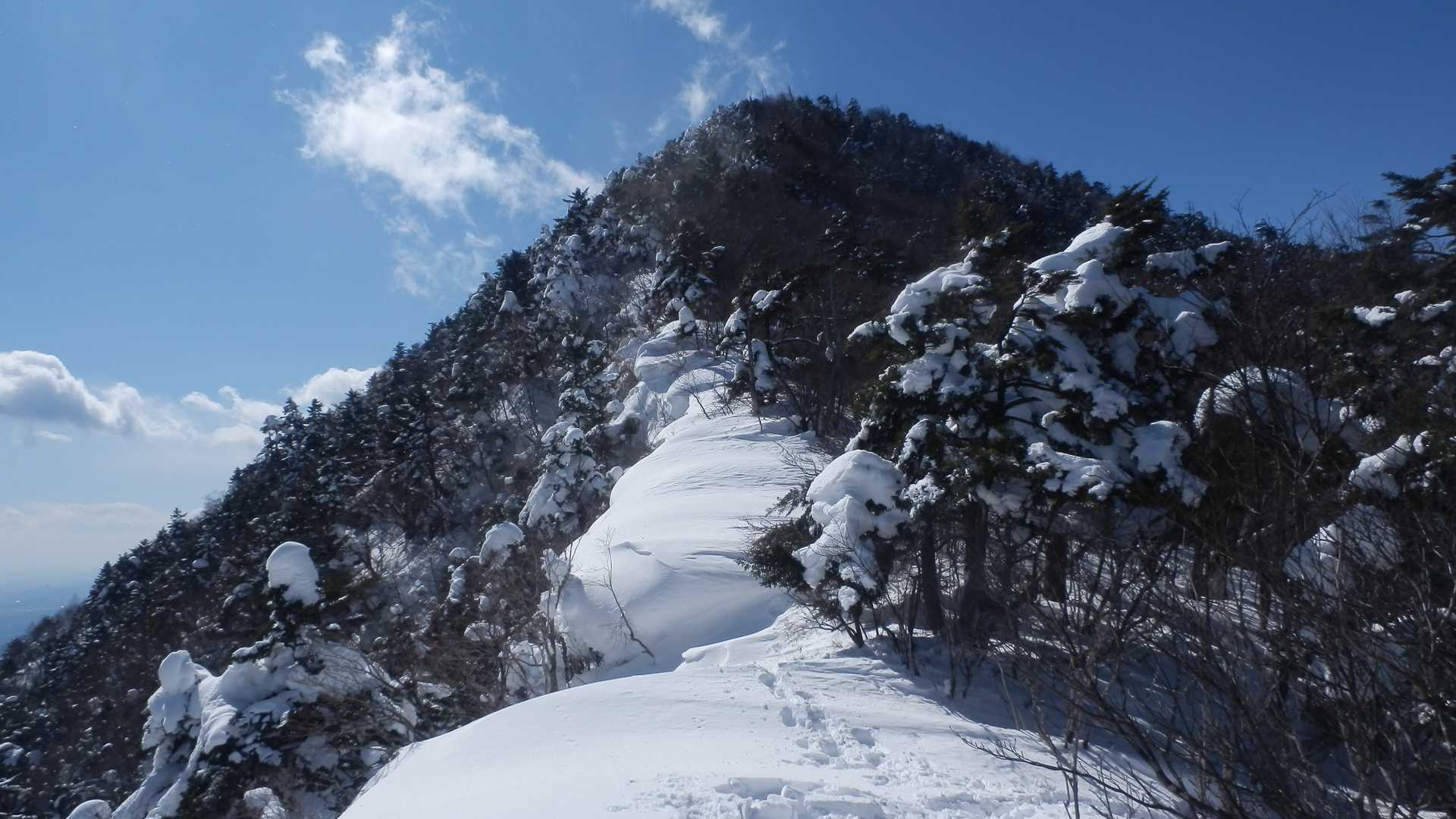 稜線より鶏頂山