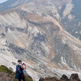 で、鉄山に来れば、
何度見ても素晴らしい眺め👍
あちらは船明神方面