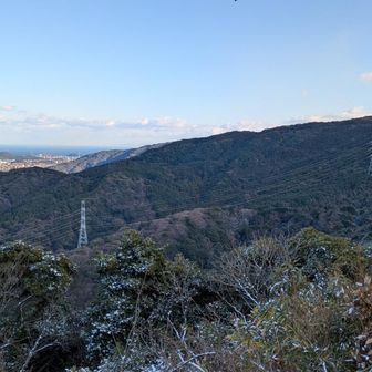 長野岳方面は雪が薄い。なんでこんなに差が出るのか不思議