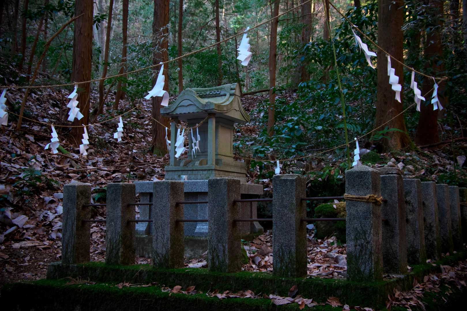 途中の祠には・・・