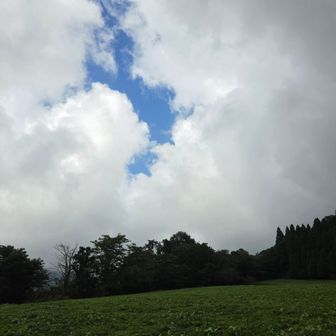 下山の時にやっと青空