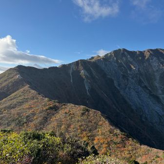 稜線歩きもたまらん