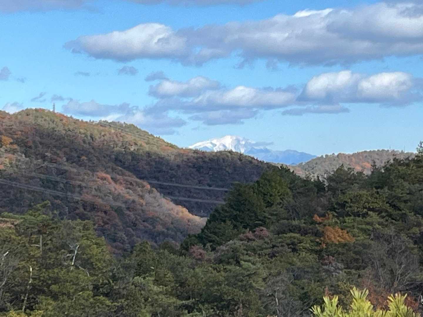 今日も綺麗な御嶽山と鳩吹山
