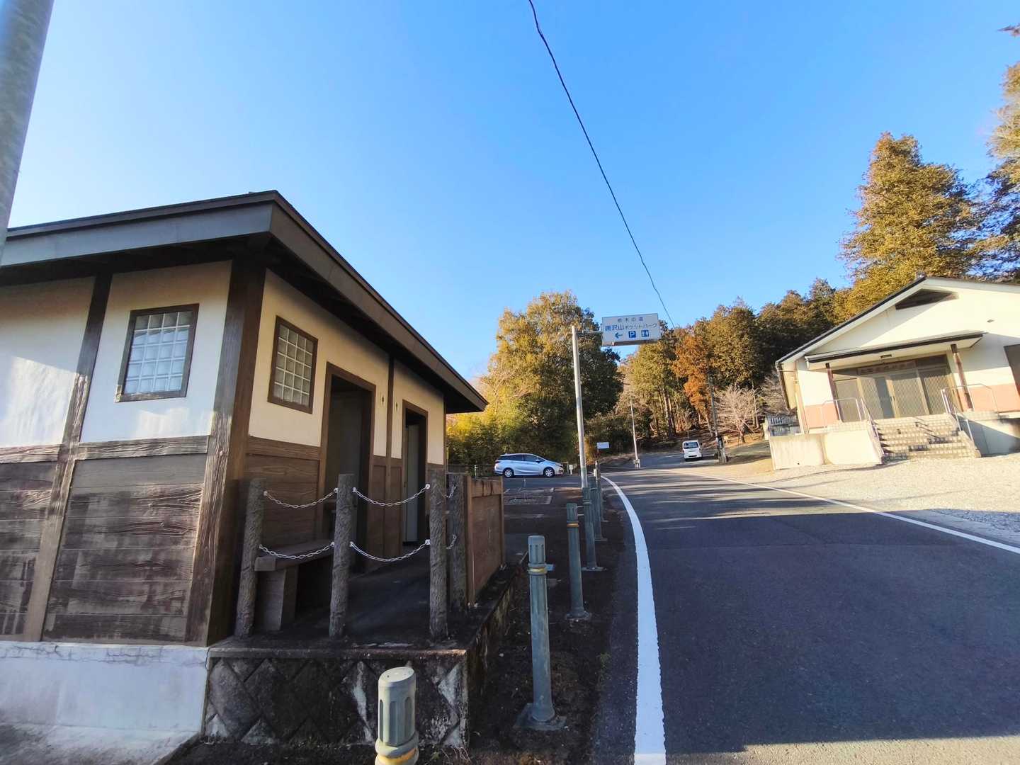 🅿️に戻ってきました
車1台のみ
きれいなトイレも🙏