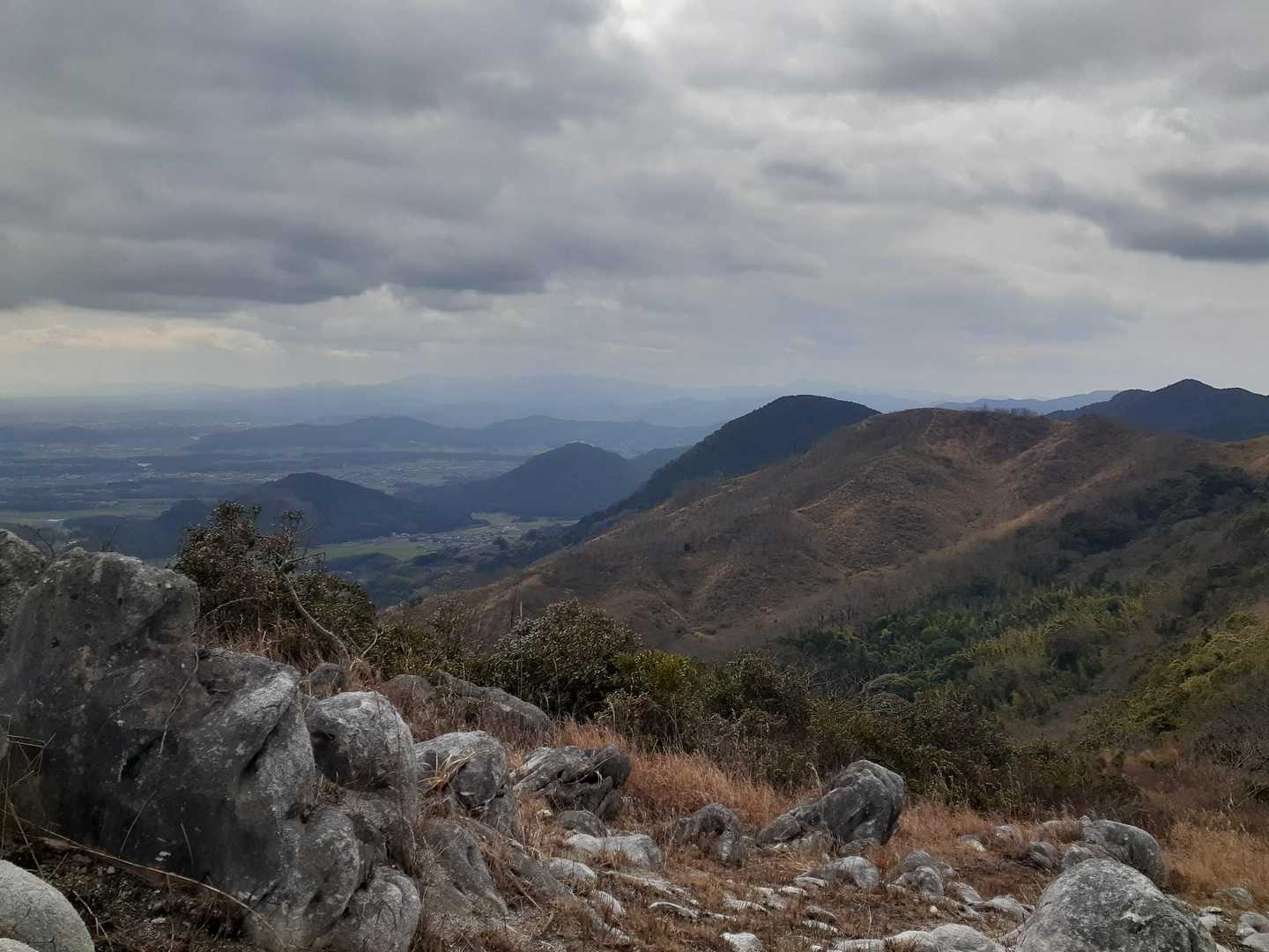 右を見ると絶景👀
英彦山も見えてますよ👺⛰️

過去２回ともガッスガスだったので、今年こそはこうやって景色を楽しみたい🎵