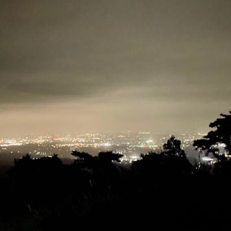 つつじヶ丘高原からの夜景✨
雨☔がポツポツと🙄