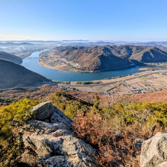 一級河川 吉井川の美しいカーブ