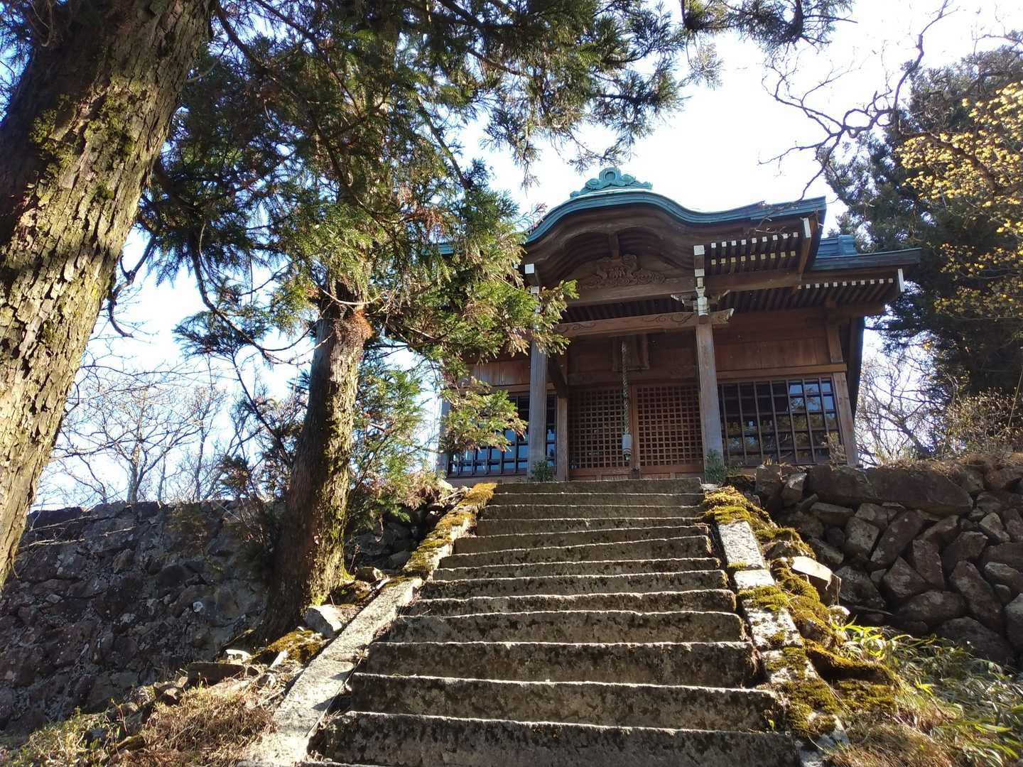 立派な神社～～