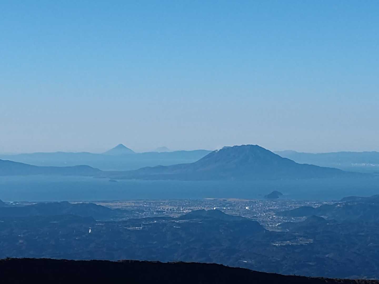 桜島＆開聞岳＆屋久島（写真じゃ見えないかも）